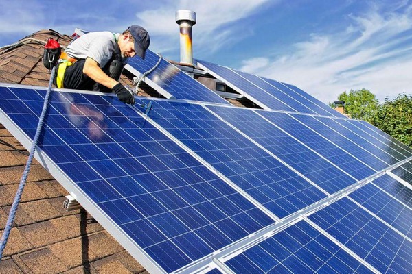 Installing solar panels Phoenix
